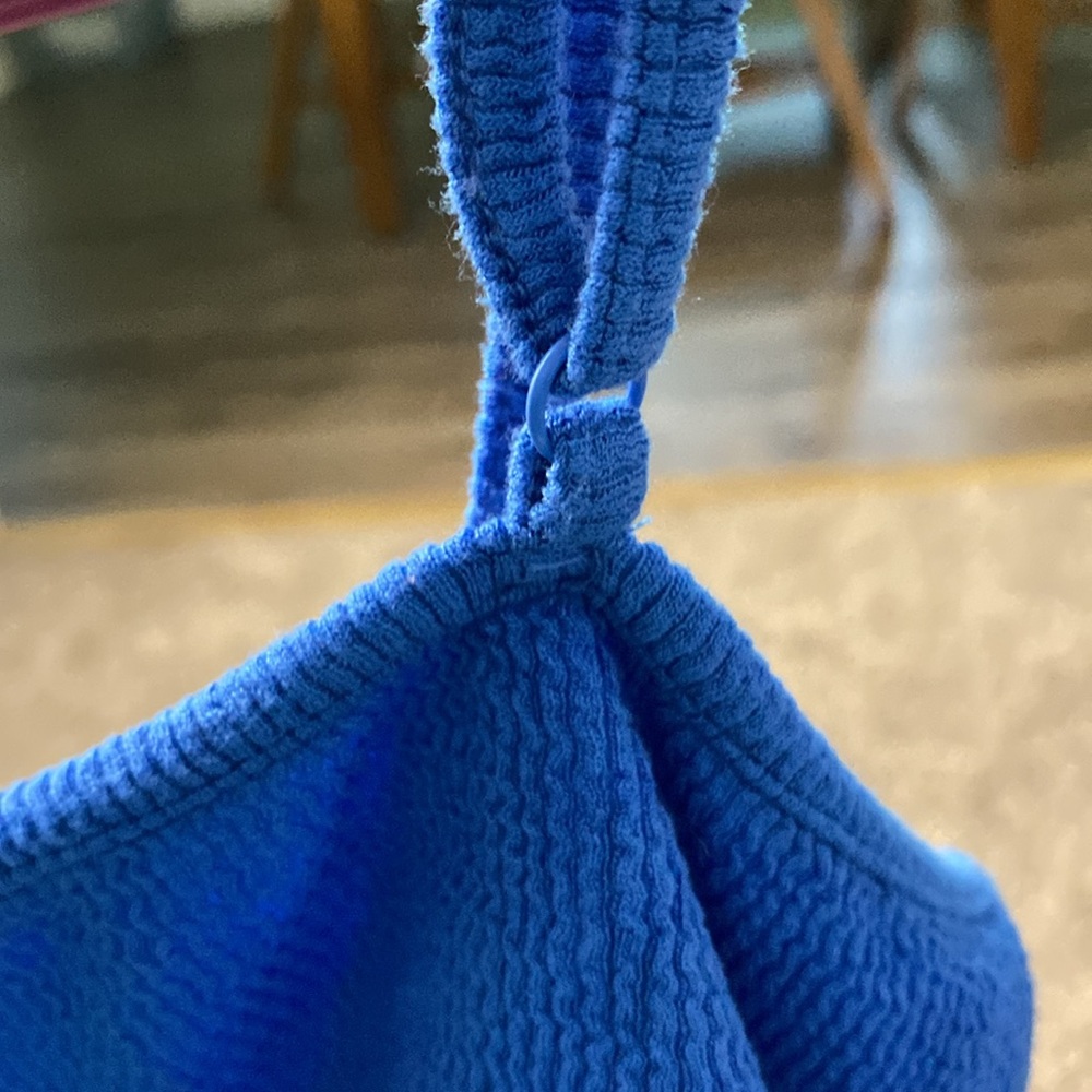 Two H&M body wrap tops - Picture 5 of 9